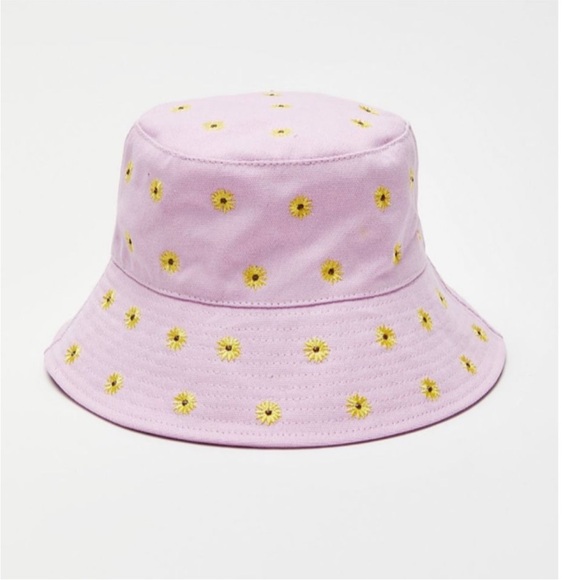 UO• pink embroidered bucket hat sun hat - Picture 4 of 8